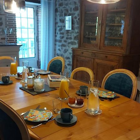 Les 3 Roses Bed & Breakfast Anjouin ภายนอก รูปภาพ