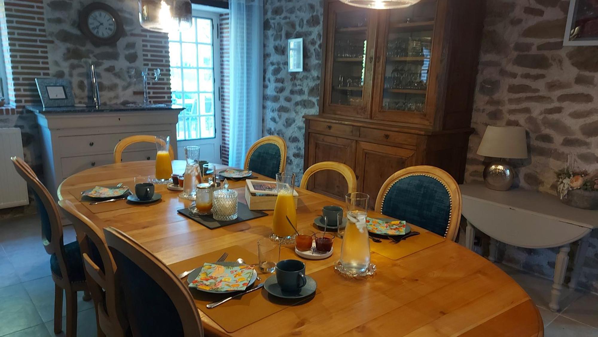 Les 3 Roses Bed & Breakfast Anjouin ภายนอก รูปภาพ